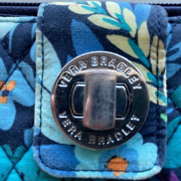 Vera Bradley quilted wallet - Picture 3 of 6